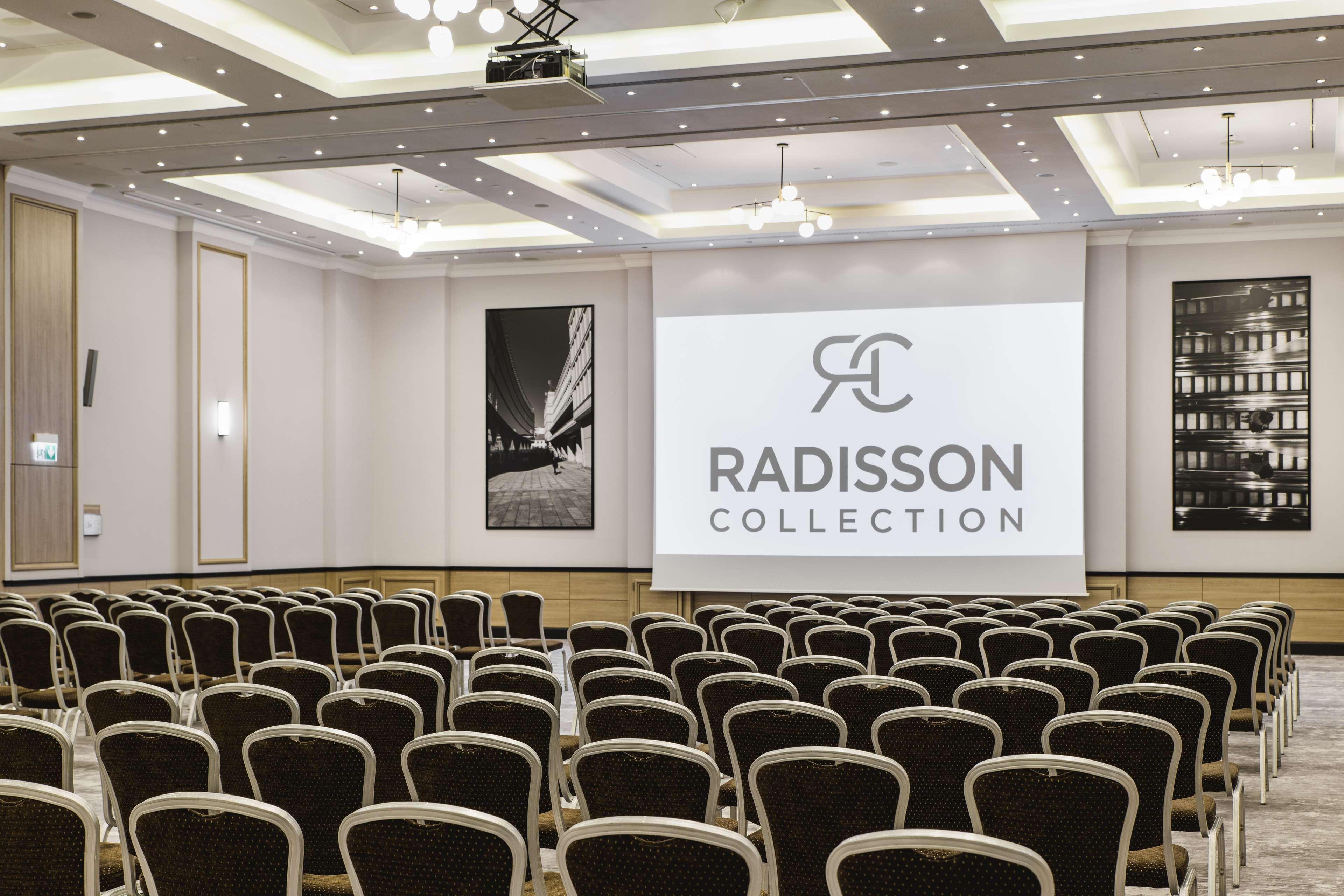 Radisson Collection Hotel, วอร์ซอ ภายนอก รูปภาพ
